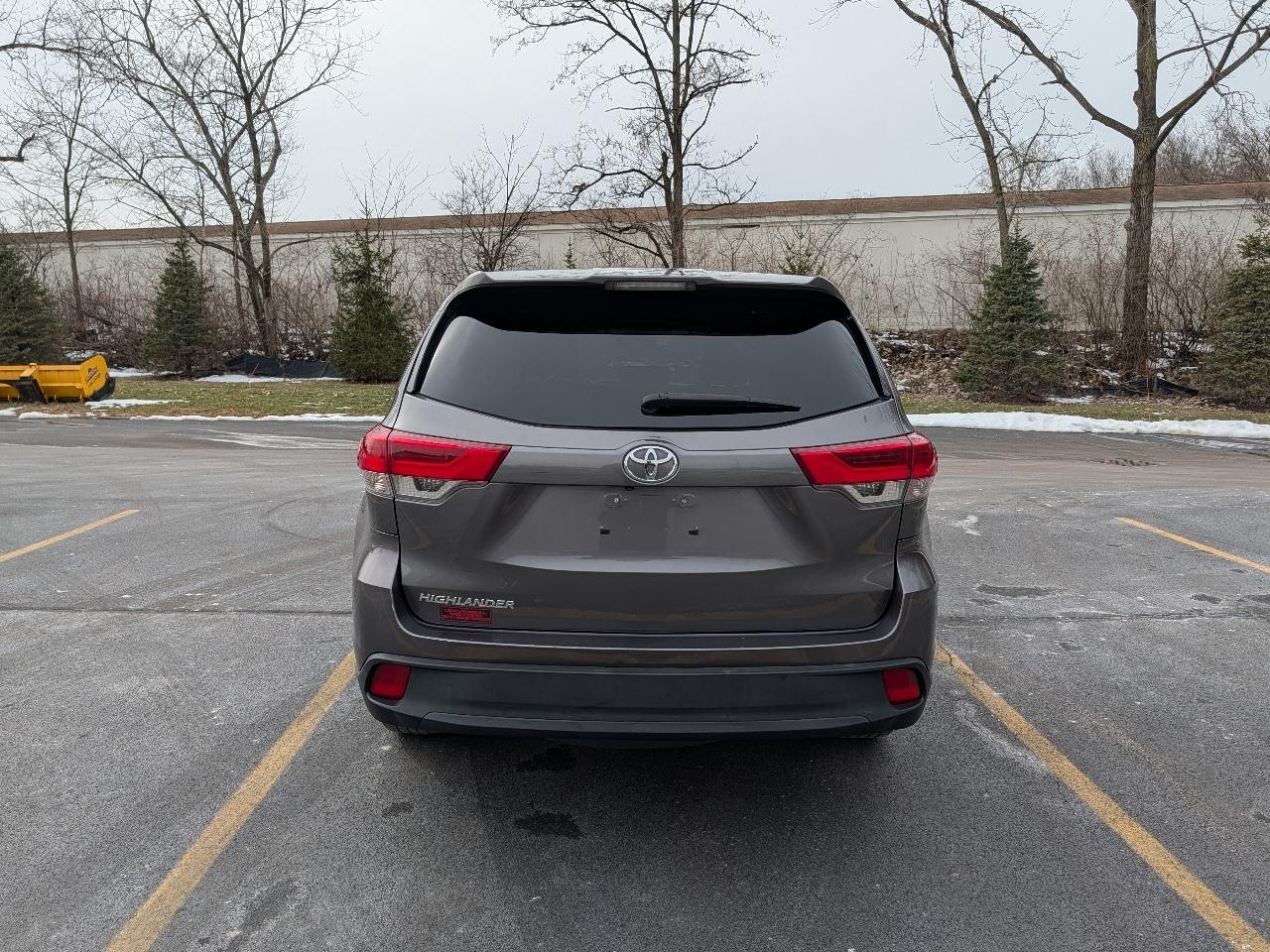 Toyota Highlander LE FWD I4 2017