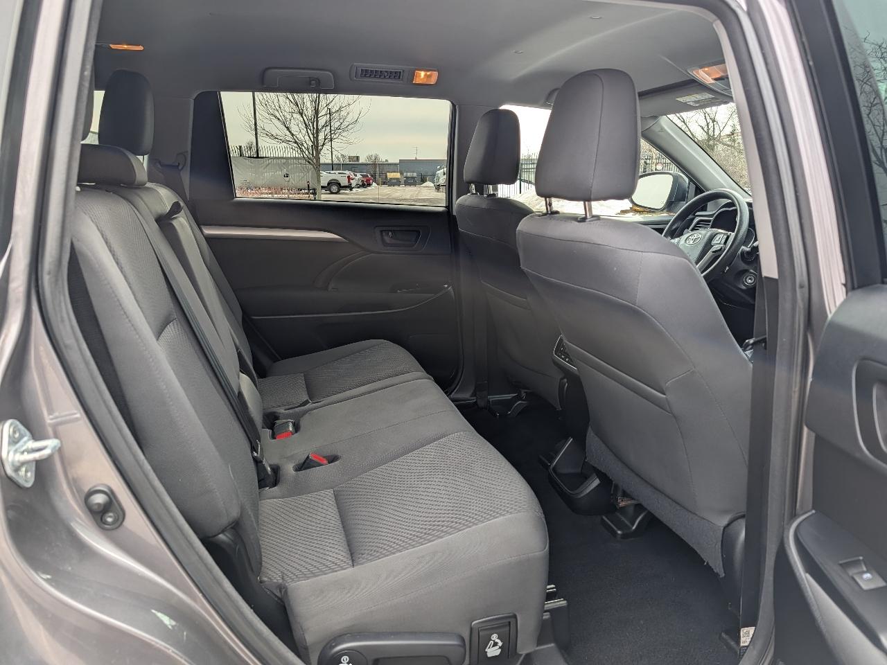 Toyota Highlander LE FWD I4 2017