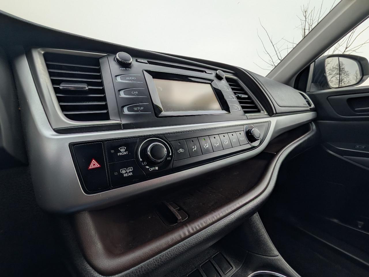 Toyota Highlander LE FWD I4 2017