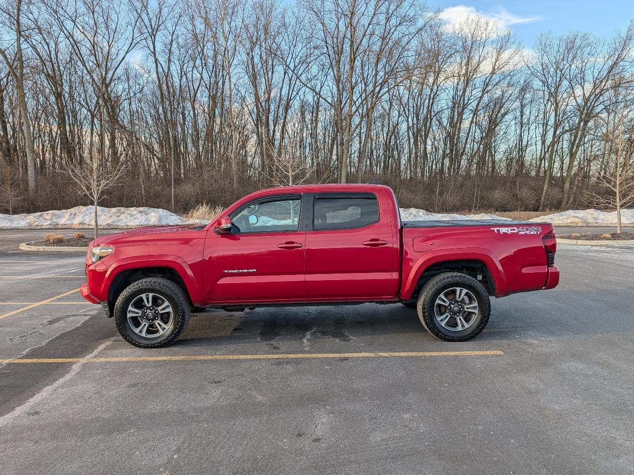Toyota Tacoma TRD Sport Dbl Cab 4WD V6 at 2017