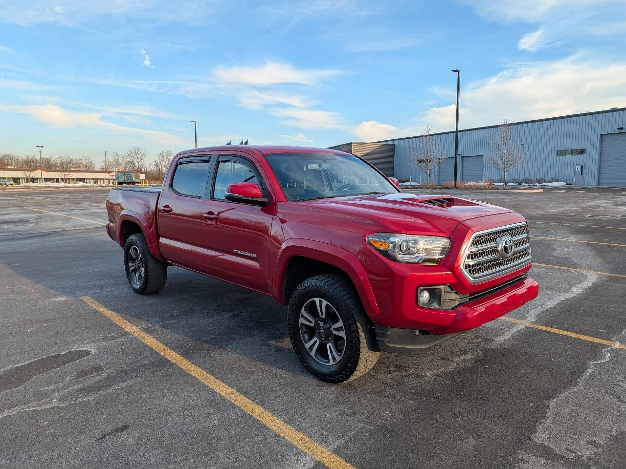 Toyota Tacoma TRD Sport Dbl Cab 4WD V6 at 2017