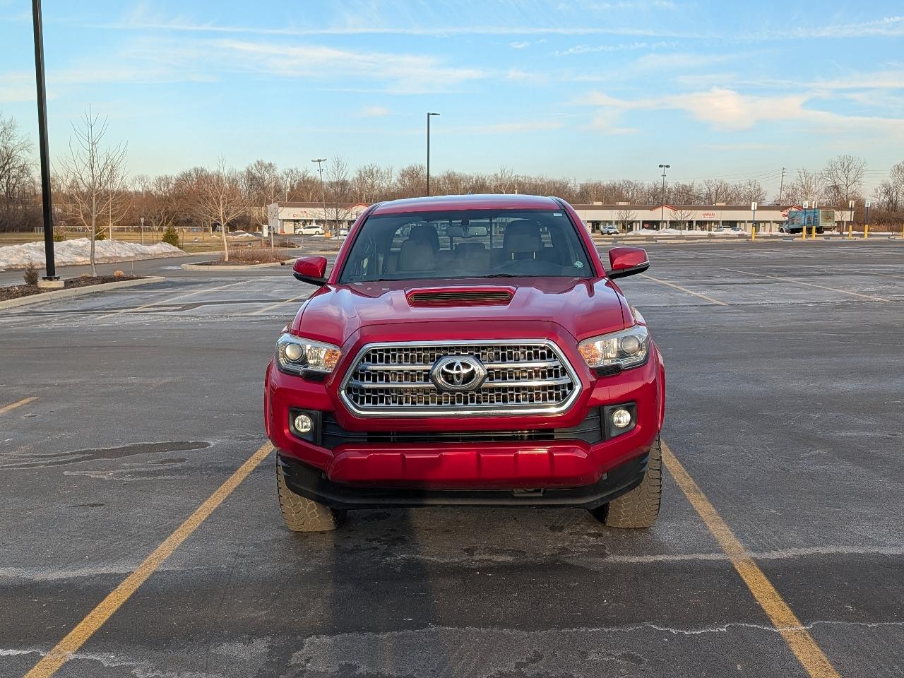 Toyota Tacoma TRD Sport Dbl Cab 4WD V6 at 2017