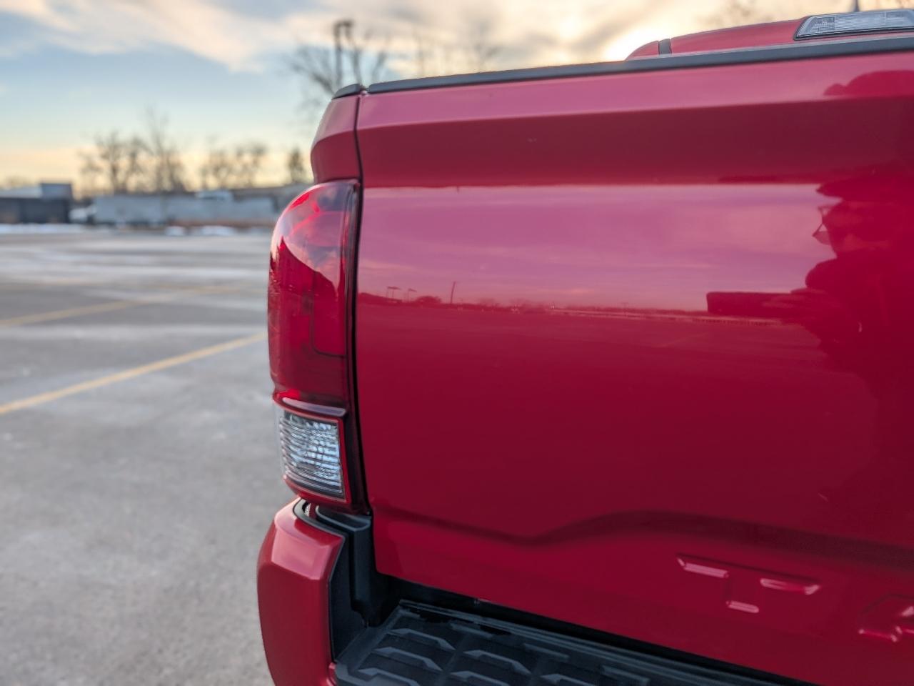 Toyota Tacoma TRD Sport Dbl Cab 4WD V6 at 2017