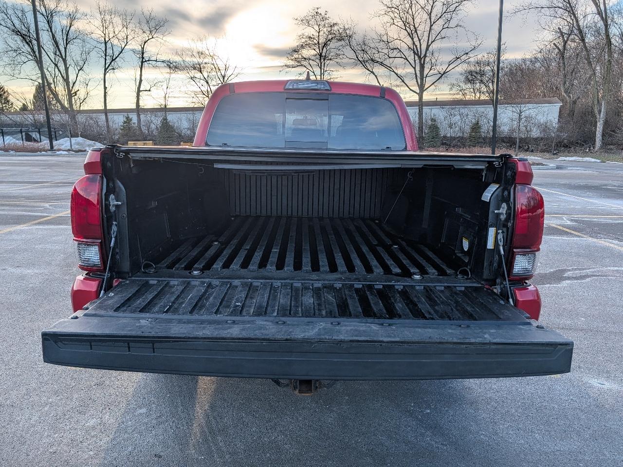 Toyota Tacoma TRD Sport Dbl Cab 4WD V6 at 2017