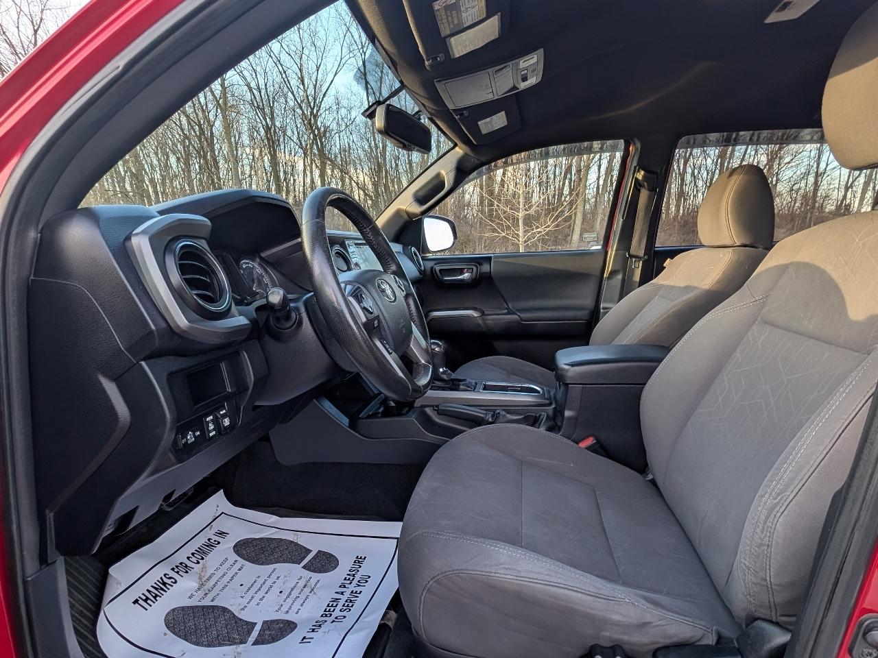 Toyota Tacoma TRD Sport Dbl Cab 4WD V6 at 2017