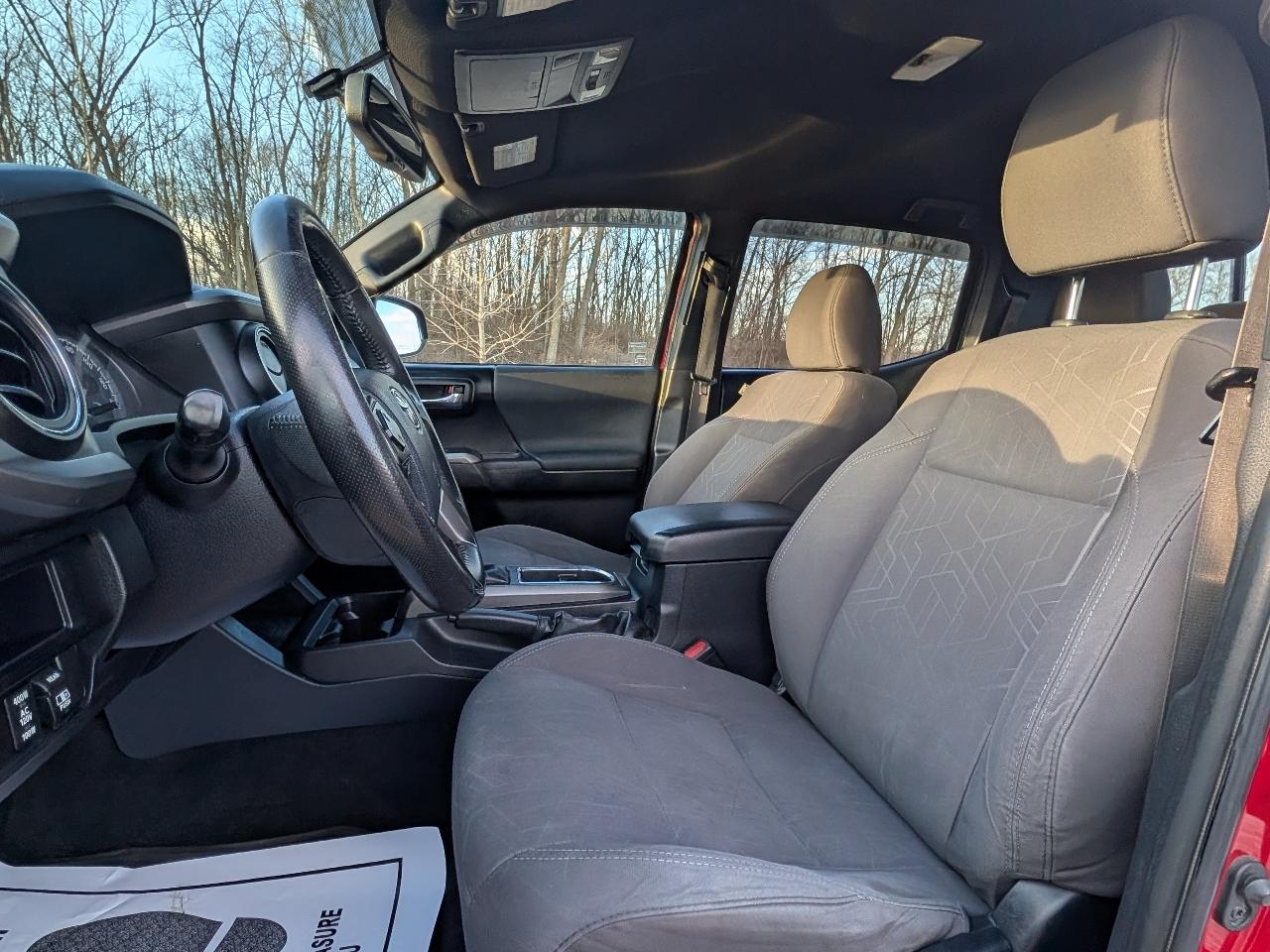 Toyota Tacoma TRD Sport Dbl Cab 4WD V6 at 2017