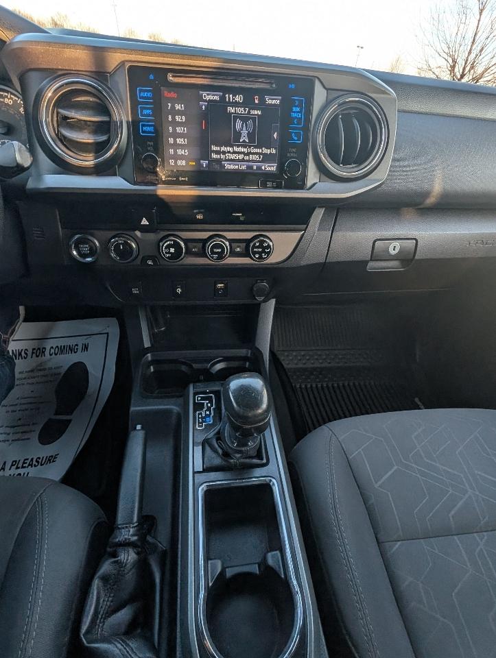 Toyota Tacoma TRD Sport Dbl Cab 4WD V6 at 2017