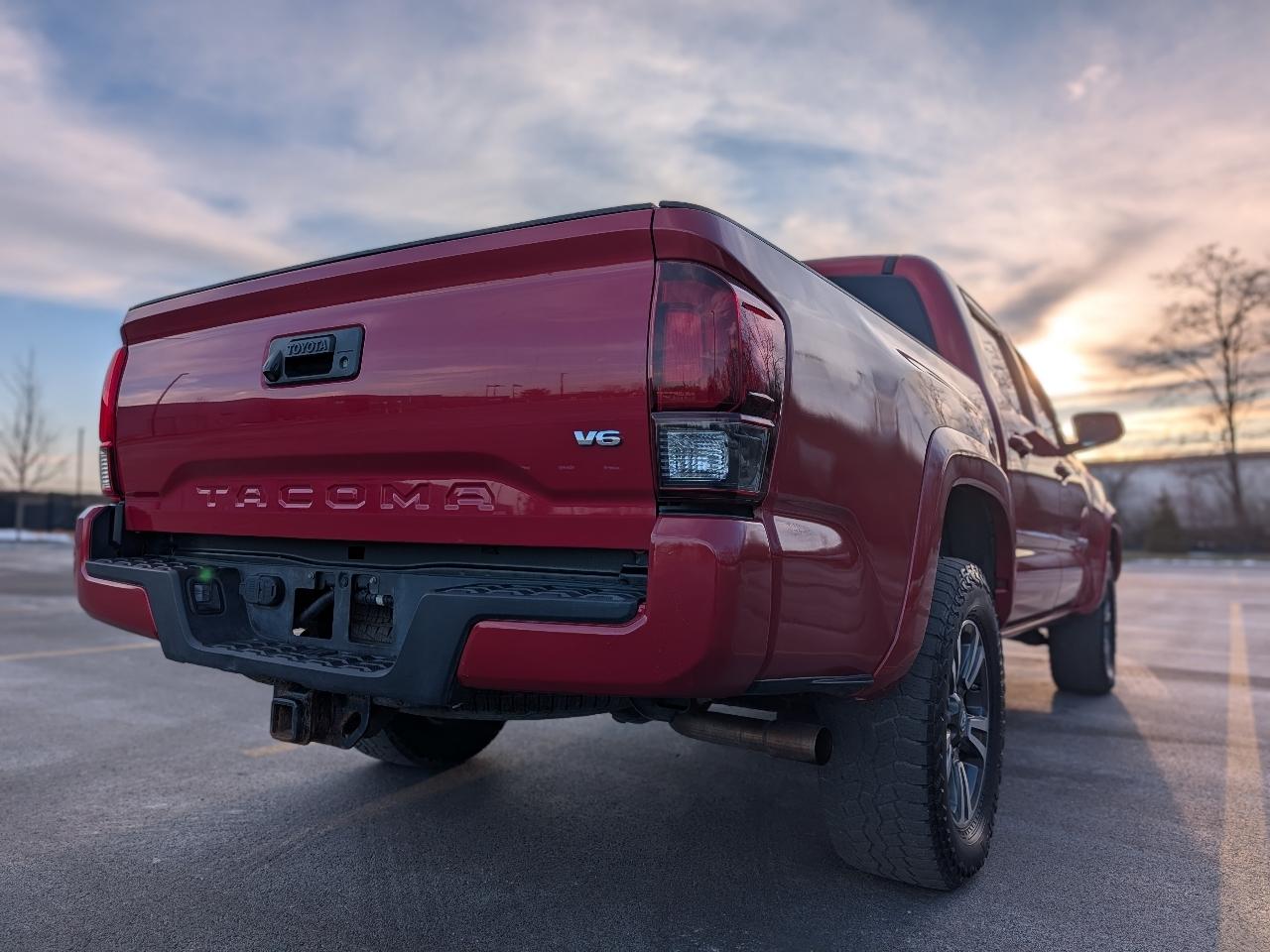 Toyota Tacoma TRD Sport Dbl Cab 4WD V6 at 2017