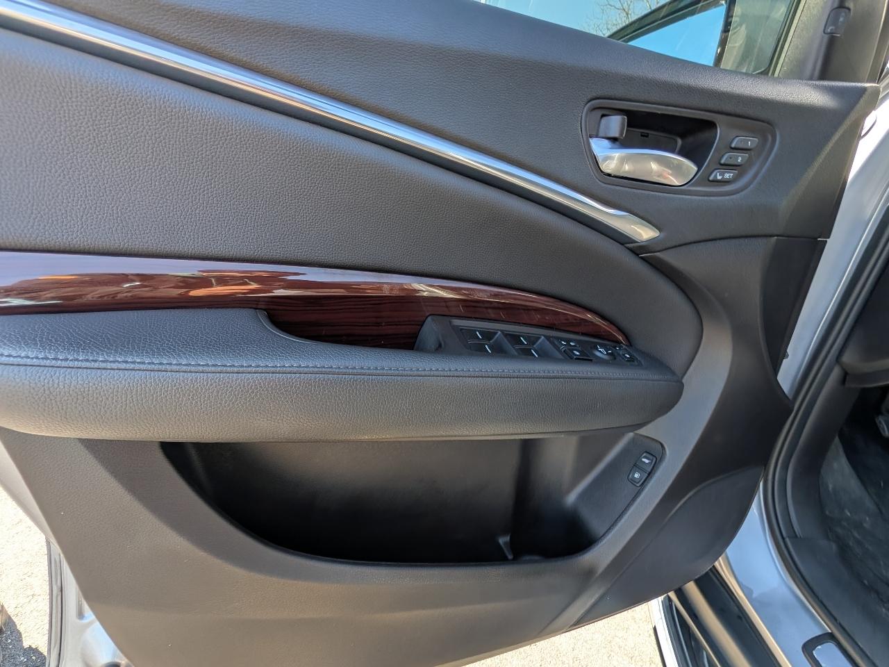 Acura MDX SH-AWD 9-Spd AT w/Tech Package 2016