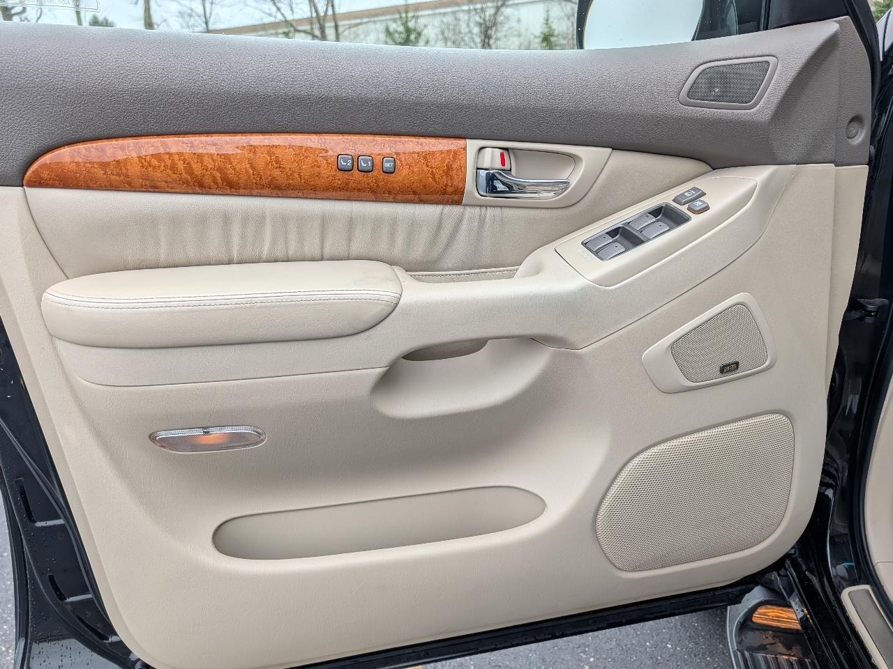 Lexus GX 470 Sport Utility 2005