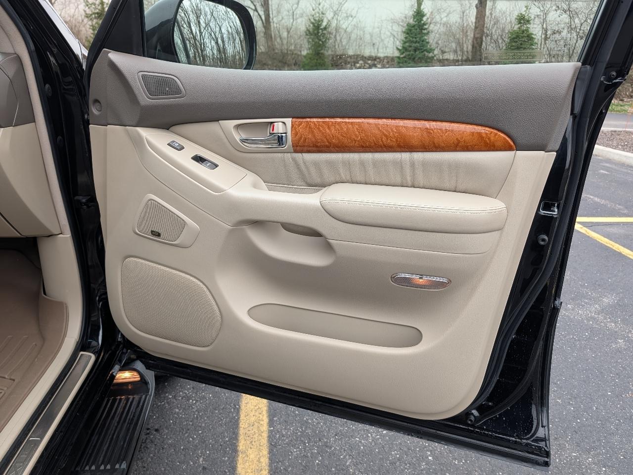 Lexus GX 470 Sport Utility 2005