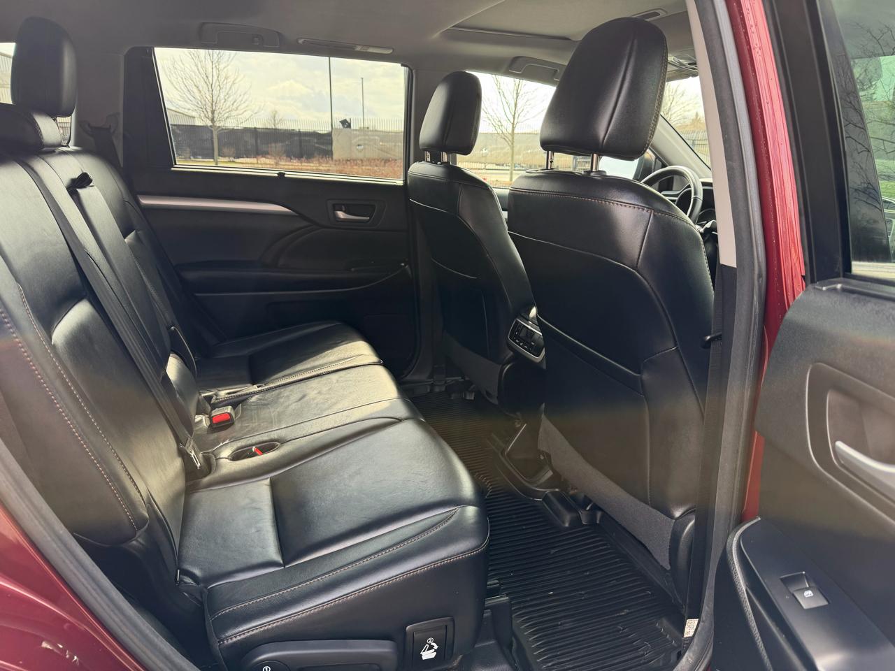 Toyota Highlander XLE AWD V6 2017