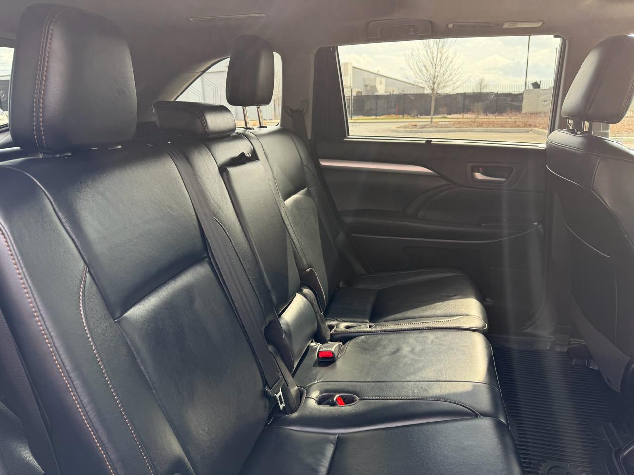 Toyota Highlander XLE AWD V6 2017