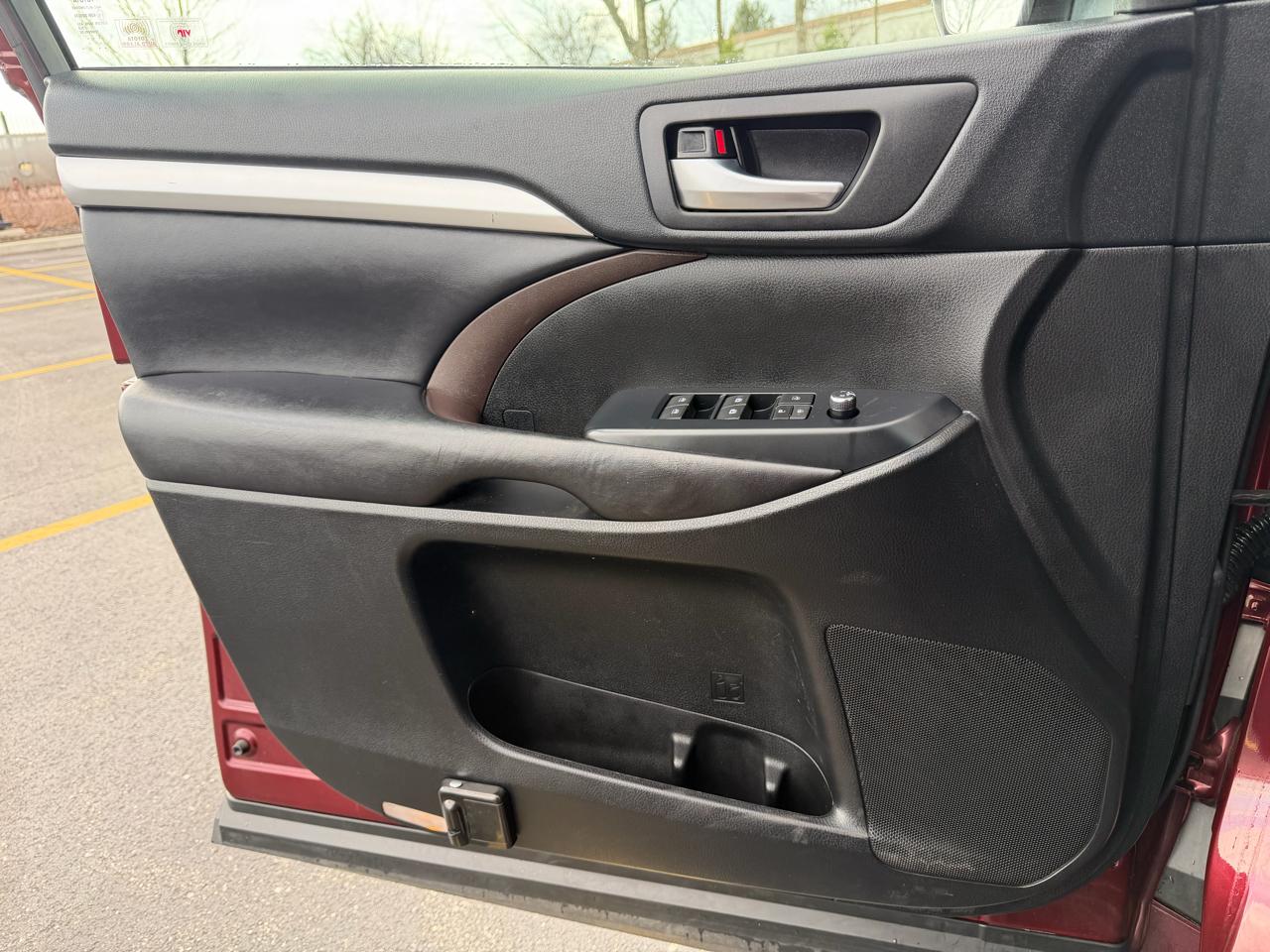 Toyota Highlander XLE AWD V6 2017