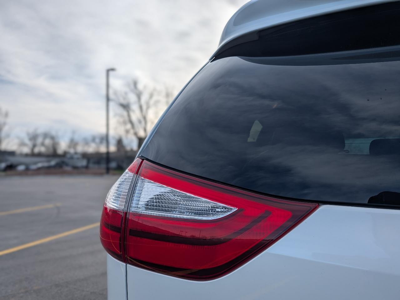 Toyota Sienna XLE 8-Passenger 2017