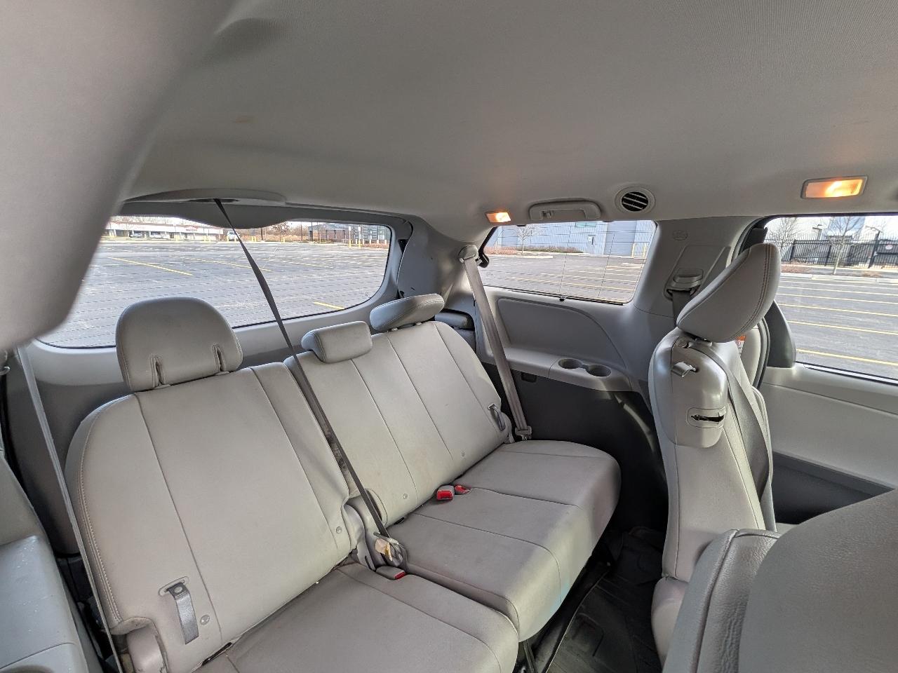 Toyota Sienna XLE 8-Passenger 2017