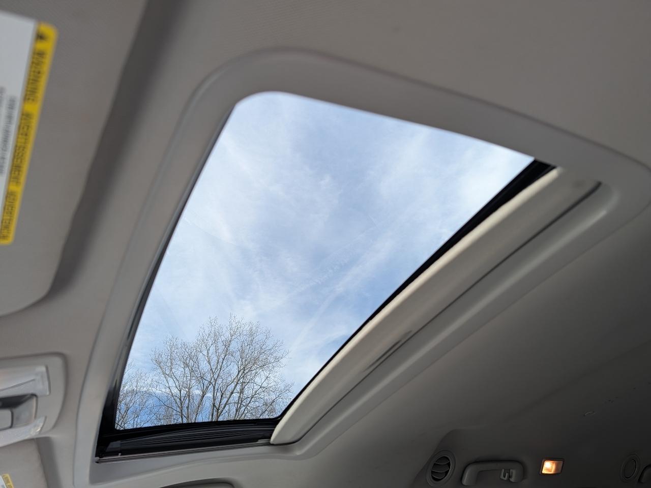 Toyota Sienna XLE 8-Passenger 2017