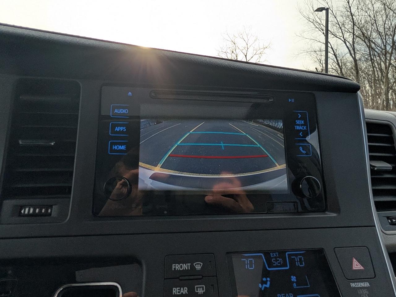 Toyota Sienna XLE 8-Passenger 2017