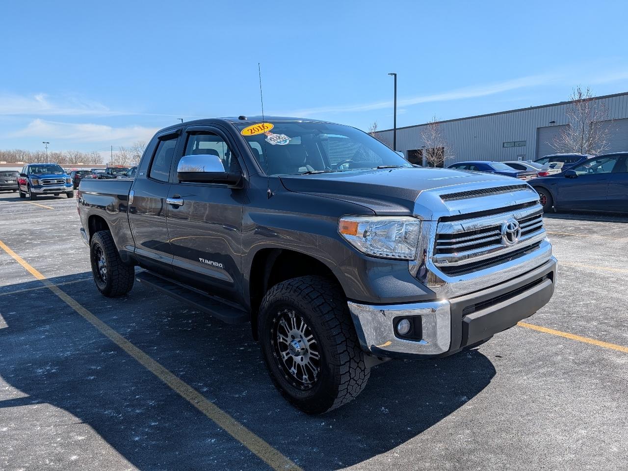 Toyota Tundra SR5 4.6L V8 Double Cab 4WD 2016