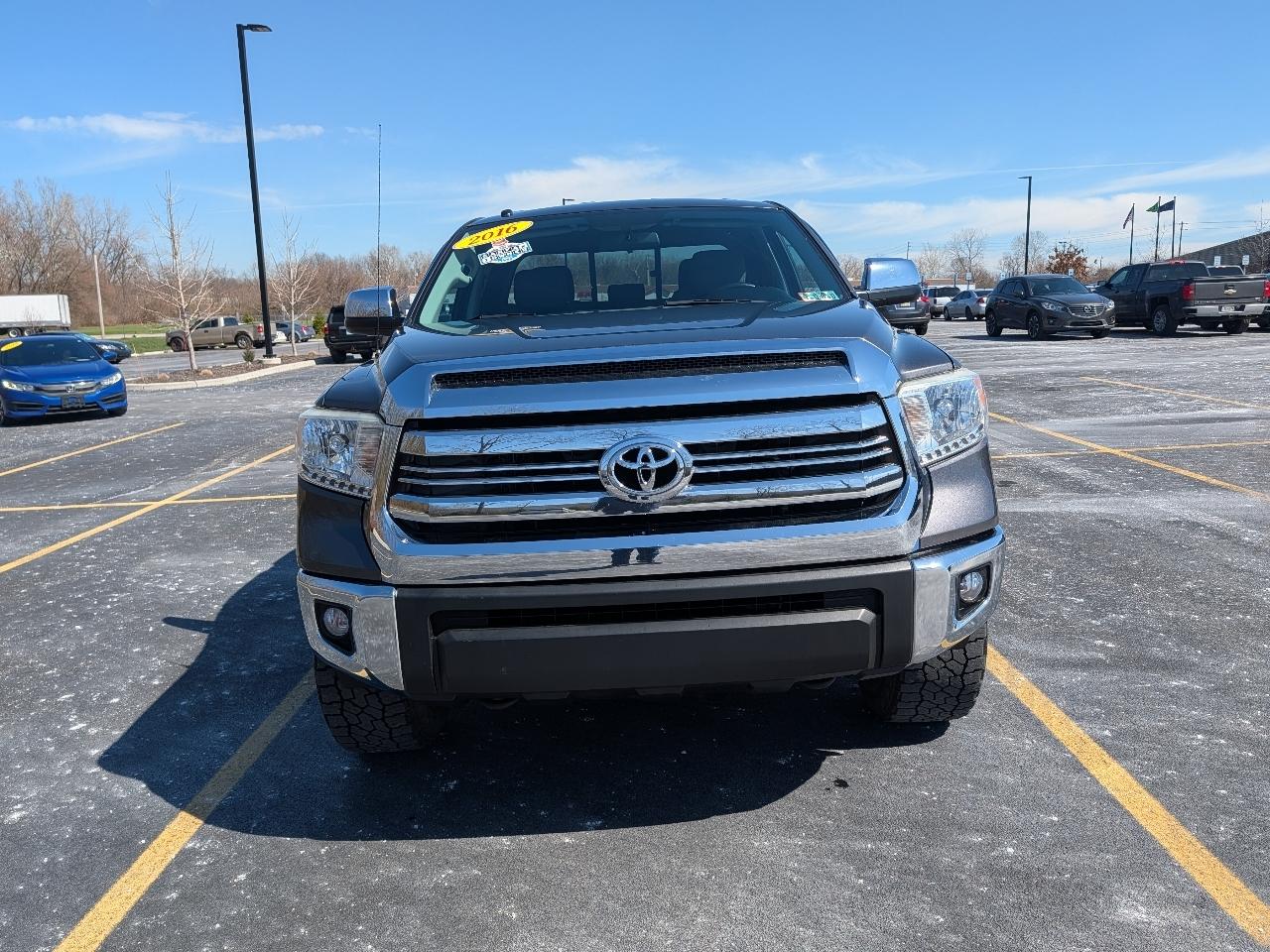 Toyota Tundra SR5 4.6L V8 Double Cab 4WD 2016