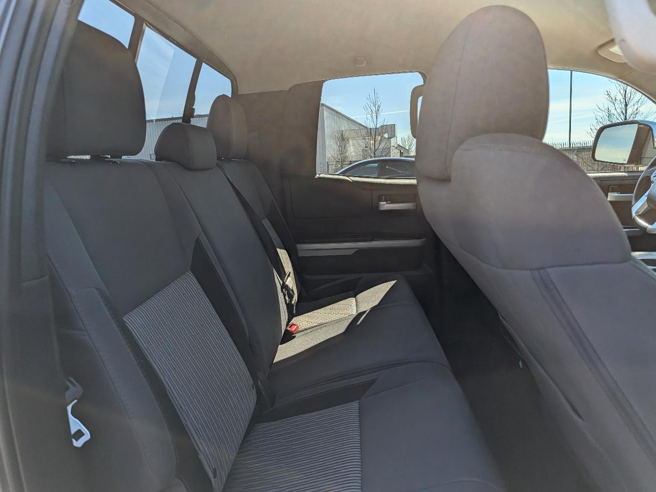 Toyota Tundra SR5 4.6L V8 Double Cab 4WD 2016