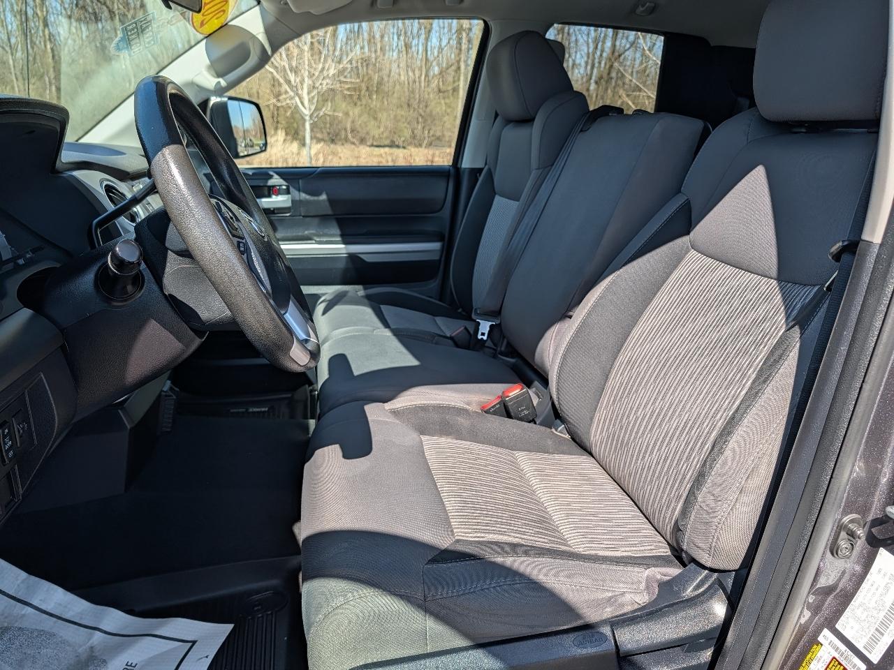 Toyota Tundra SR5 4.6L V8 Double Cab 4WD 2016