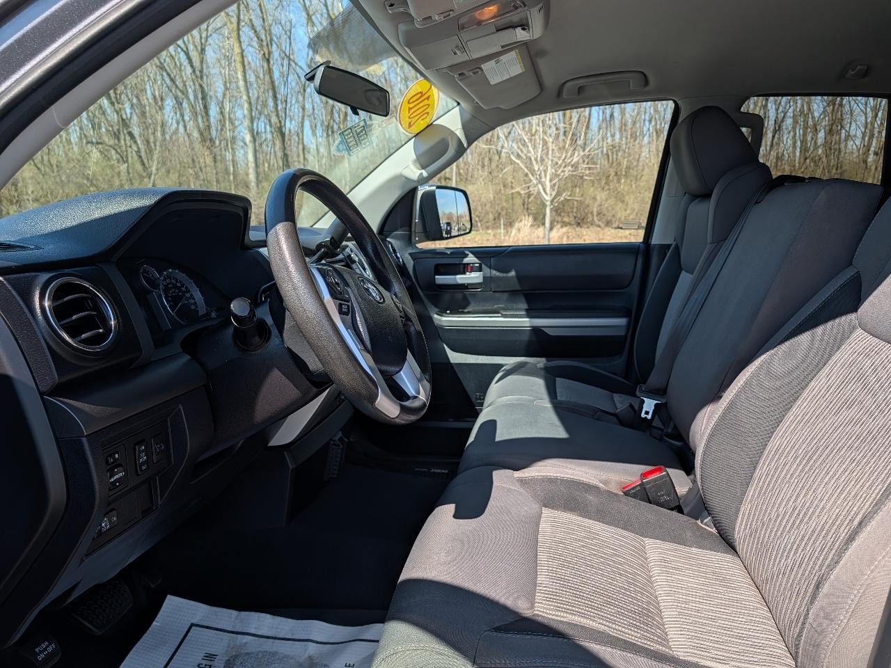 Toyota Tundra SR5 4.6L V8 Double Cab 4WD 2016