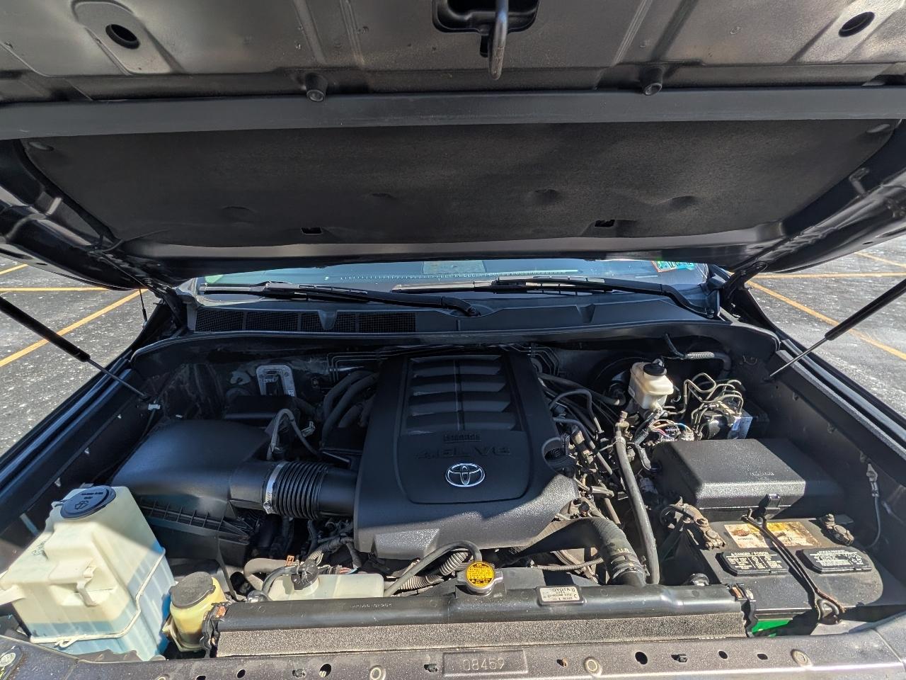 Toyota Tundra SR5 4.6L V8 Double Cab 4WD 2016