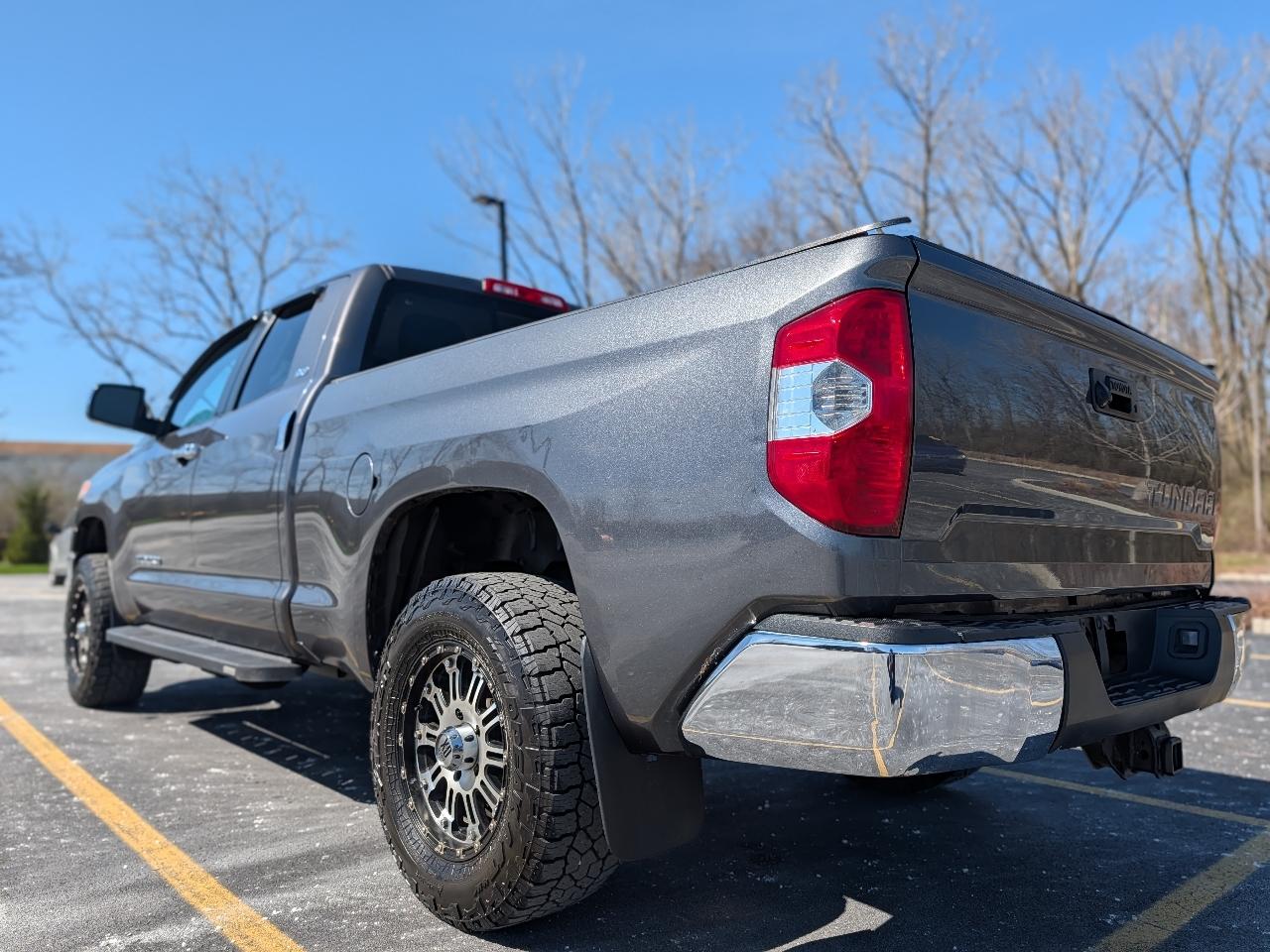 Toyota Tundra SR5 4.6L V8 Double Cab 4WD 2016