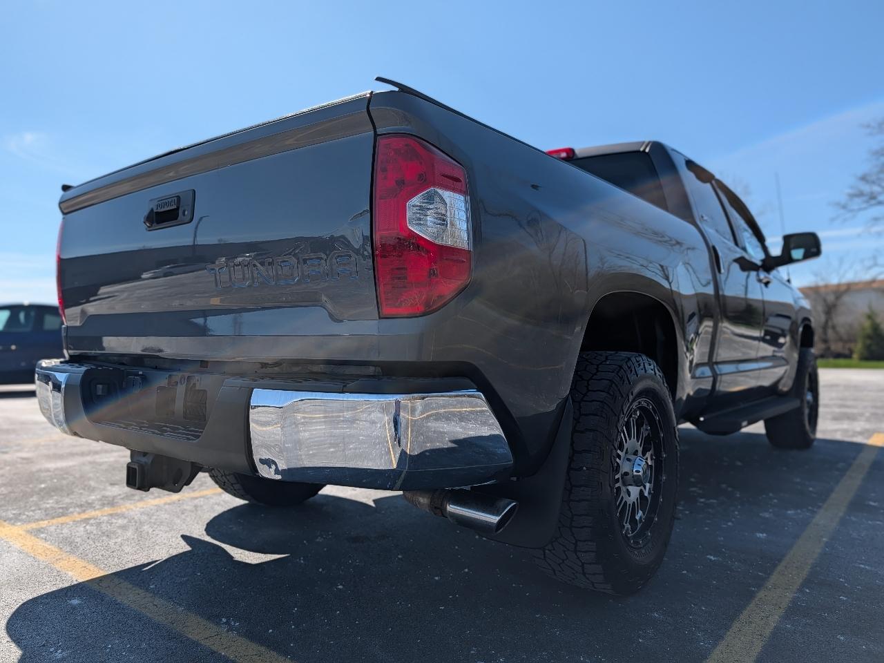 Toyota Tundra SR5 4.6L V8 Double Cab 4WD 2016