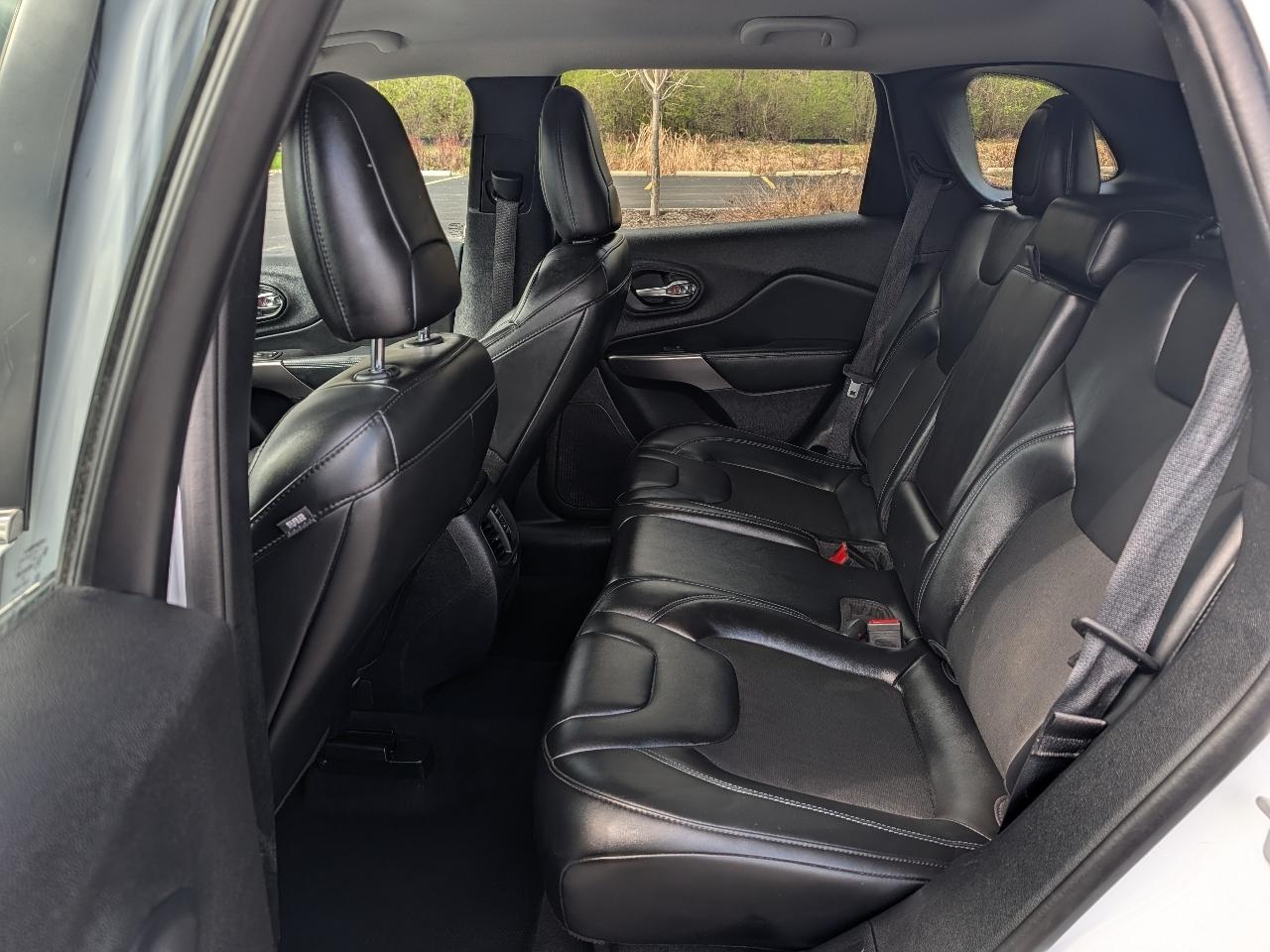 Jeep Cherokee Latitude Plus FWD 2020