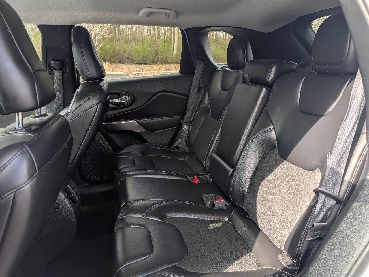 Jeep Cherokee Latitude Plus FWD 2020