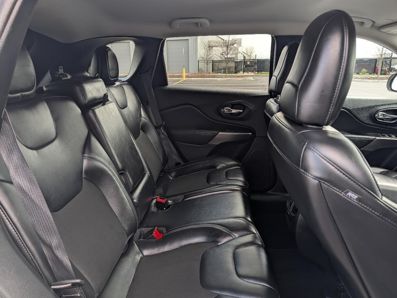 Jeep Cherokee Latitude Plus FWD 2020