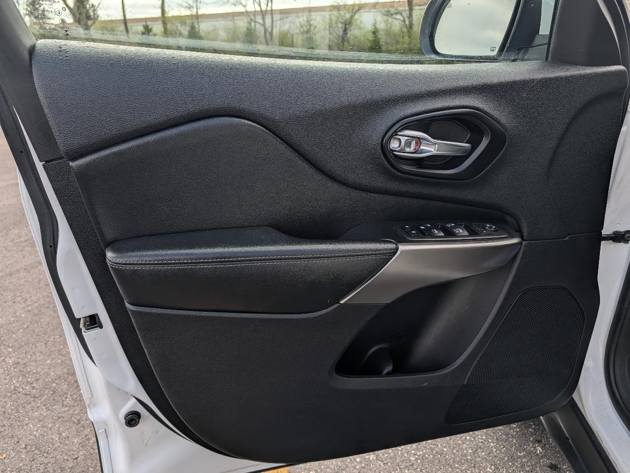 Jeep Cherokee Latitude Plus FWD 2020