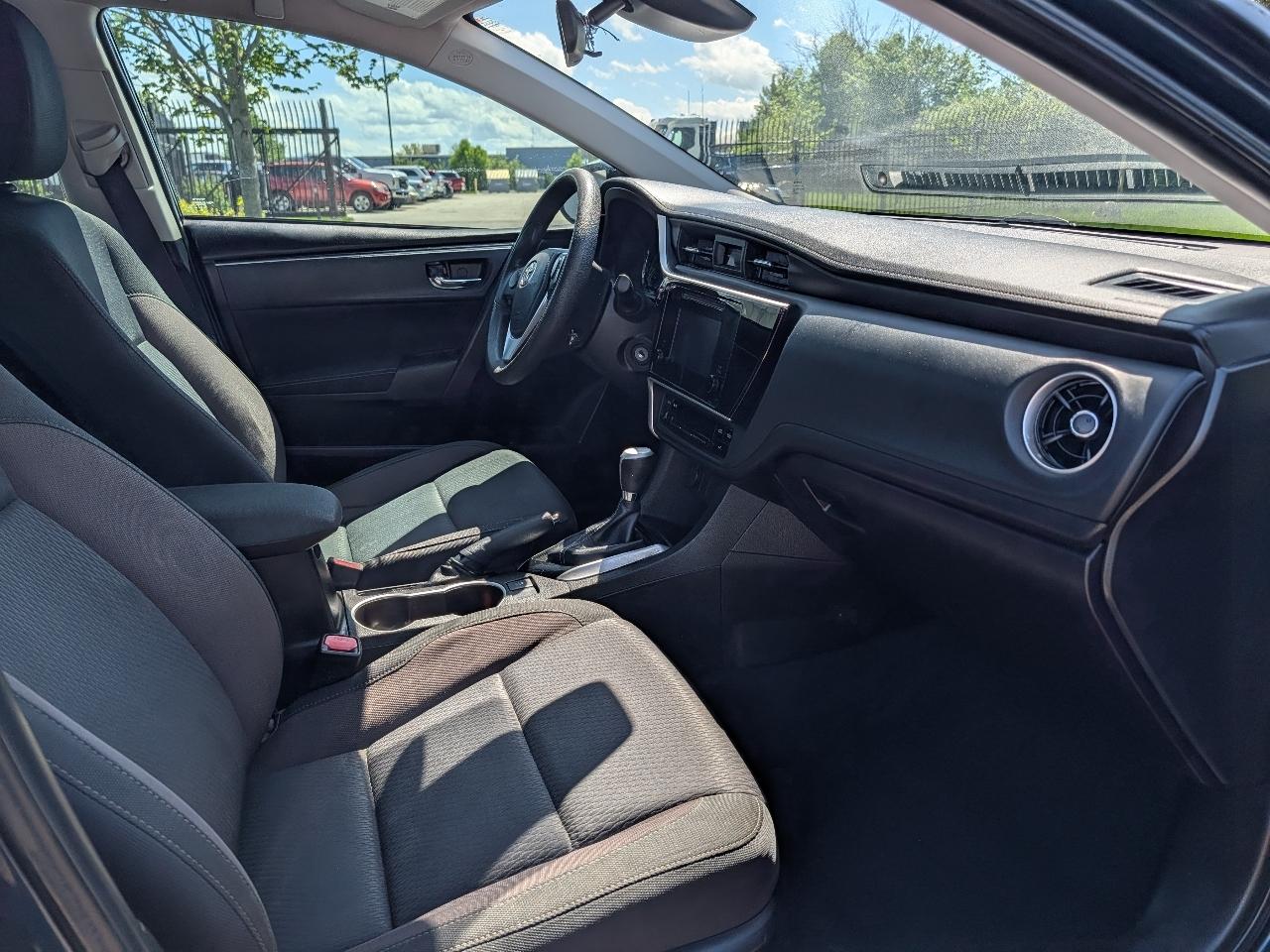 Toyota Corolla XLE CVT 2019
