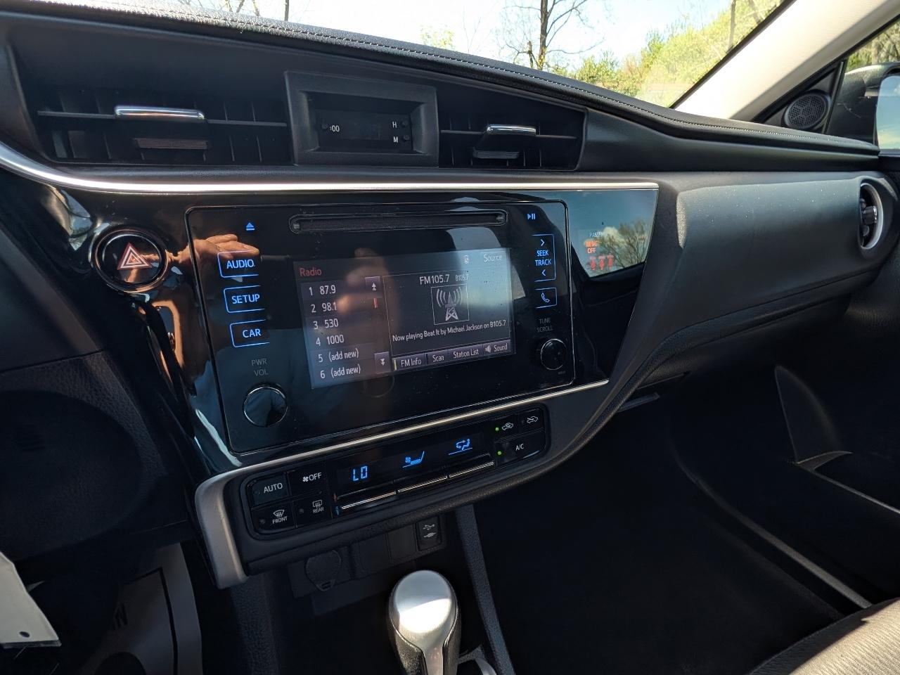 Toyota Corolla XLE CVT 2019