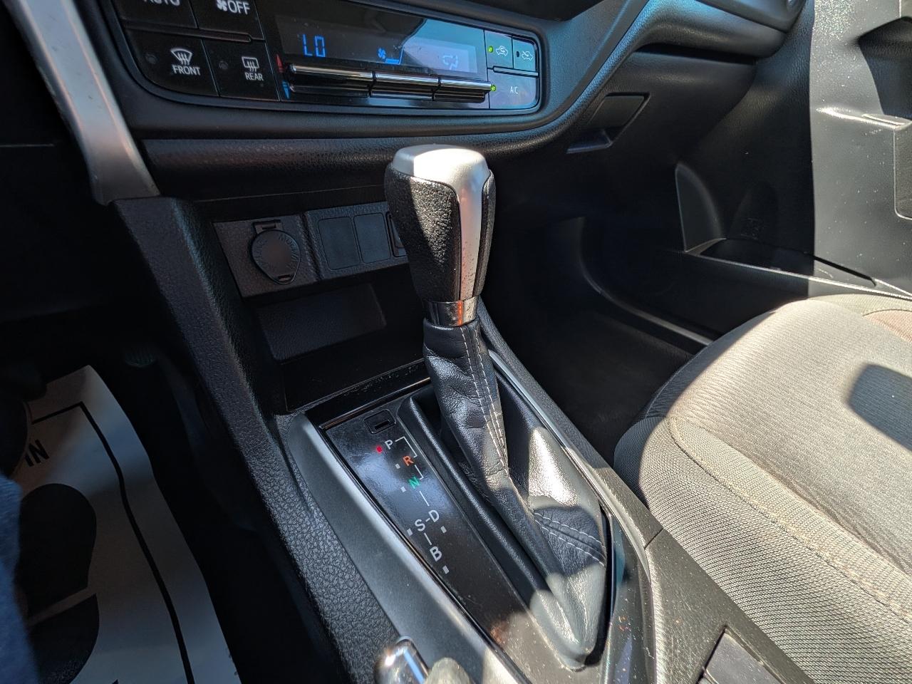 Toyota Corolla XLE CVT 2019