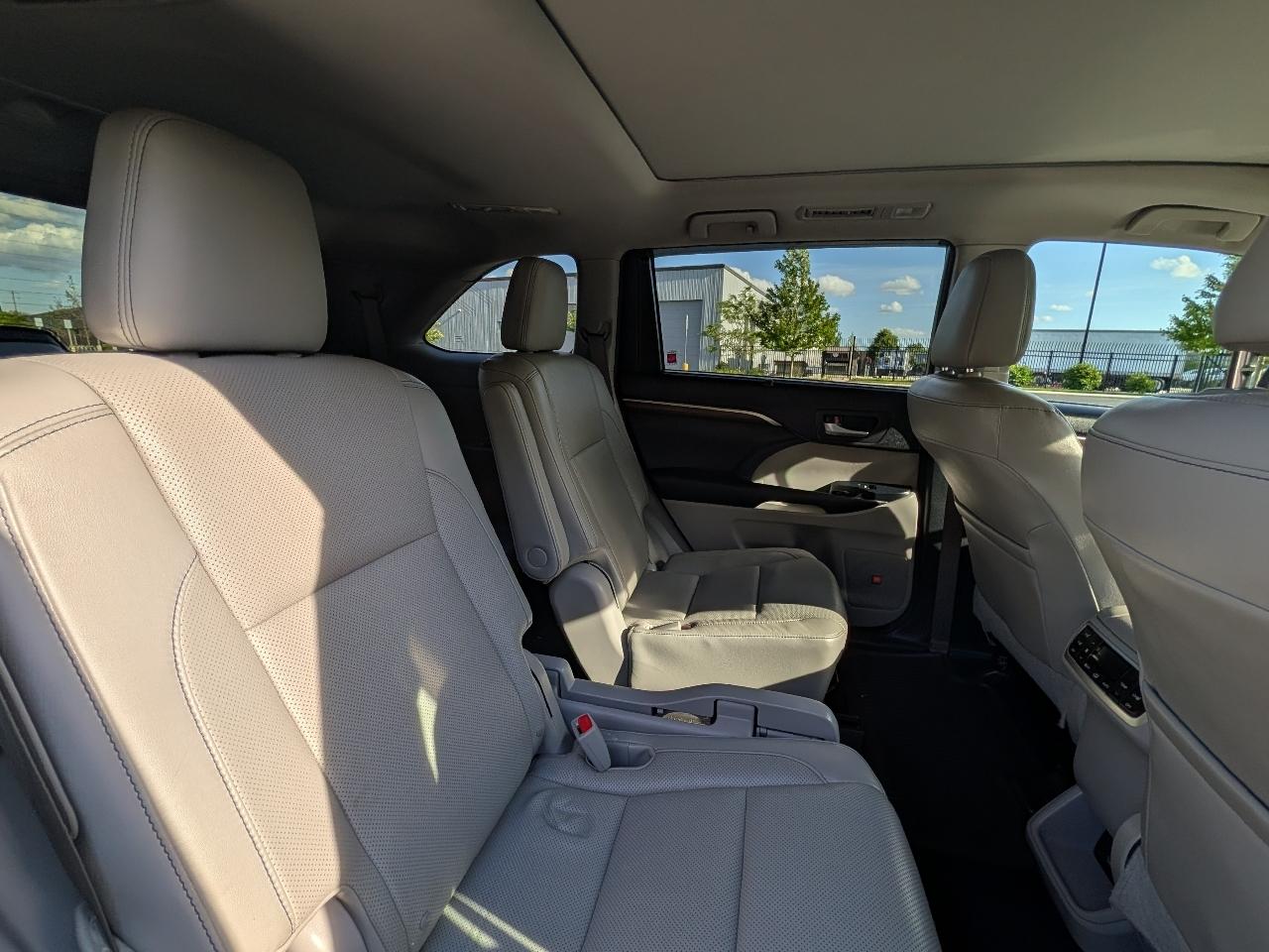 Toyota Highlander Limited AWD V6 2016