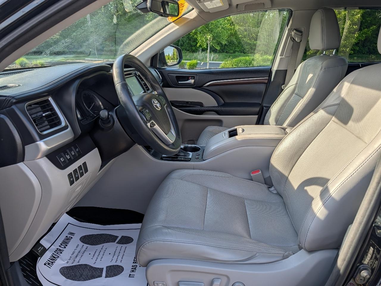 Toyota Highlander Limited AWD V6 2016