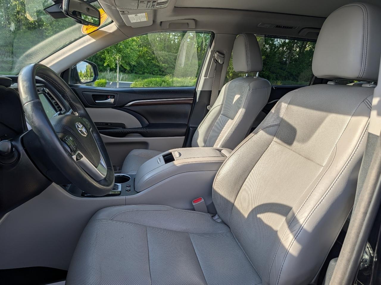 Toyota Highlander Limited AWD V6 2016