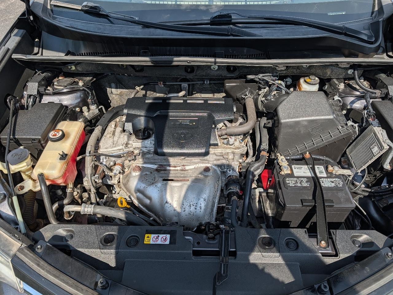 Toyota RAV4 LE AWD 2018