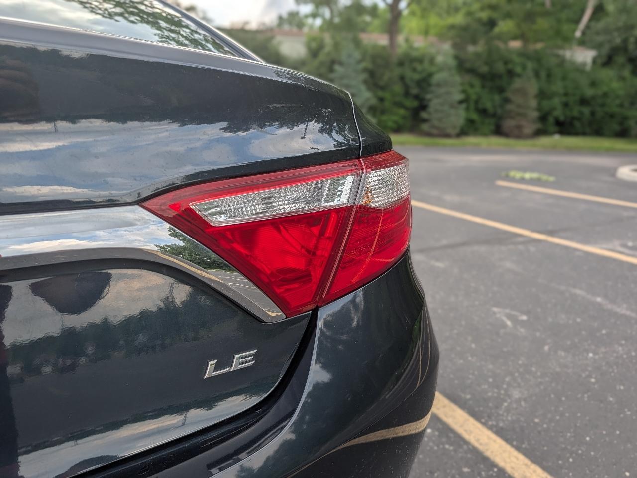Toyota Camry LE (Natl) 2017