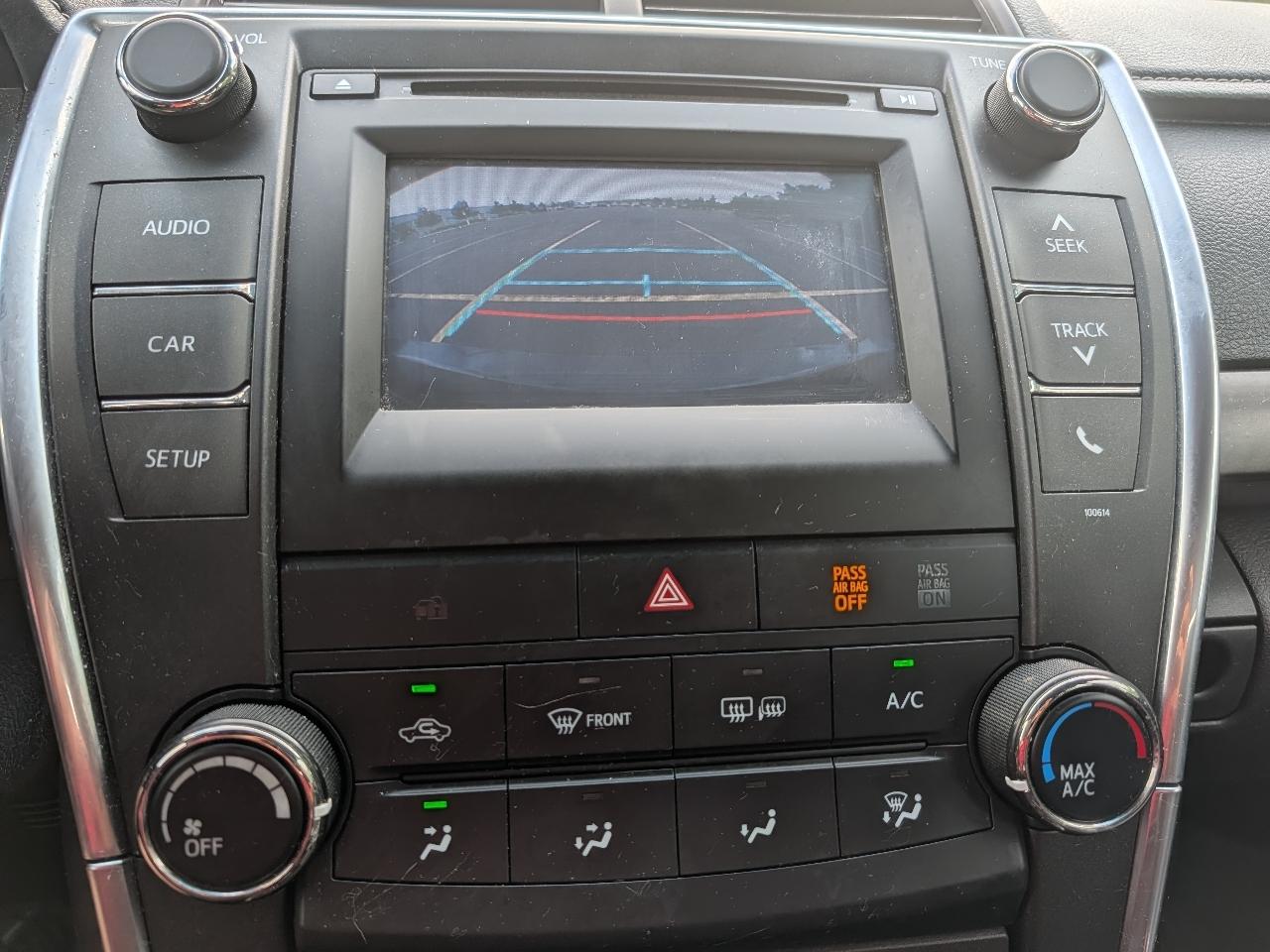 Toyota Camry LE (Natl) 2017