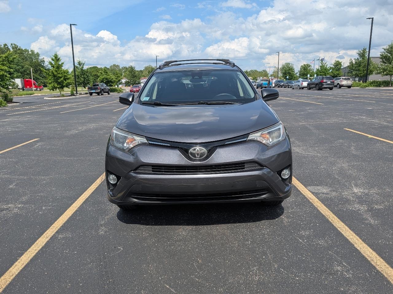 Toyota RAV4 LE AWD 2017