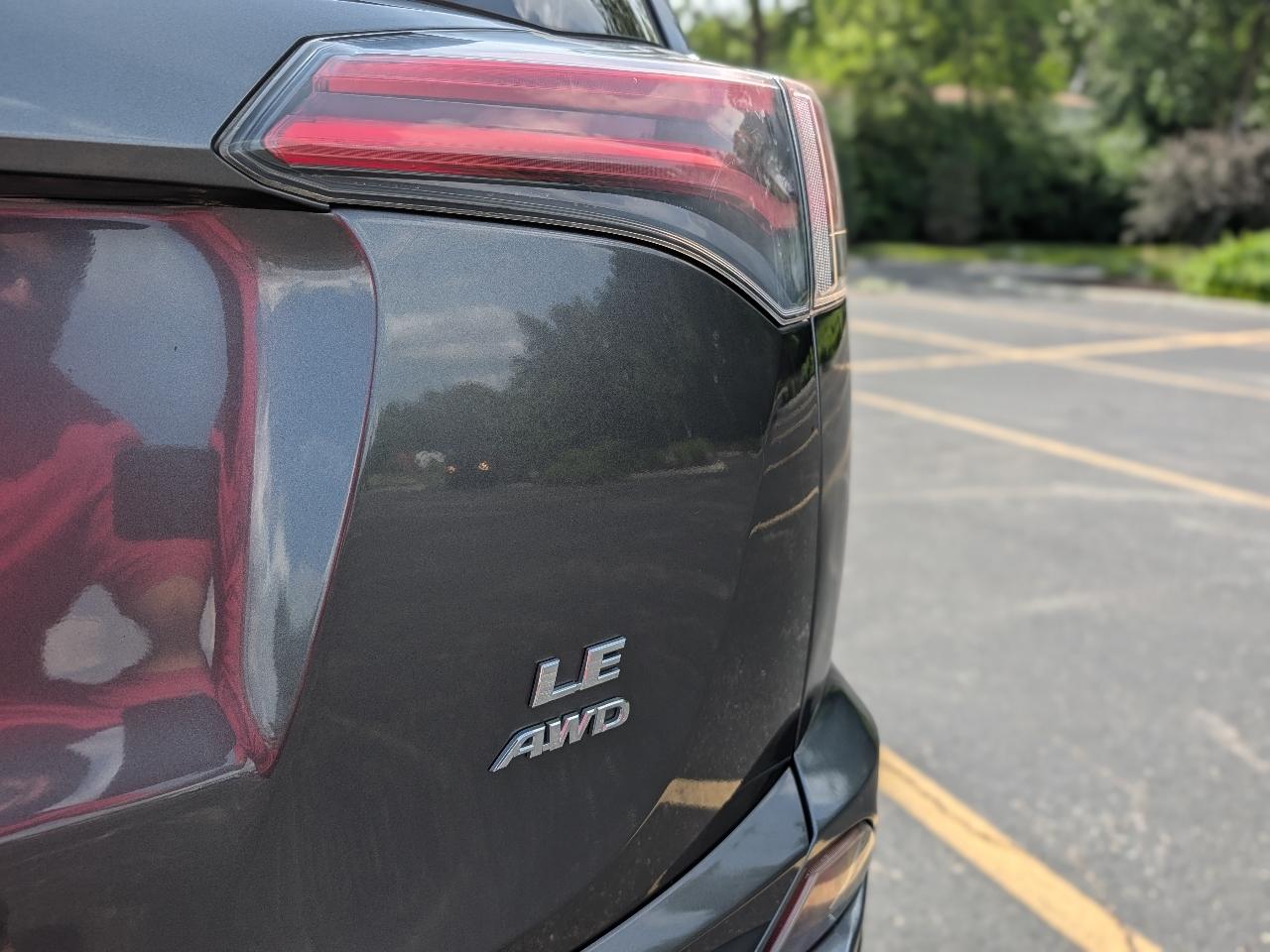 Toyota RAV4 LE AWD 2017