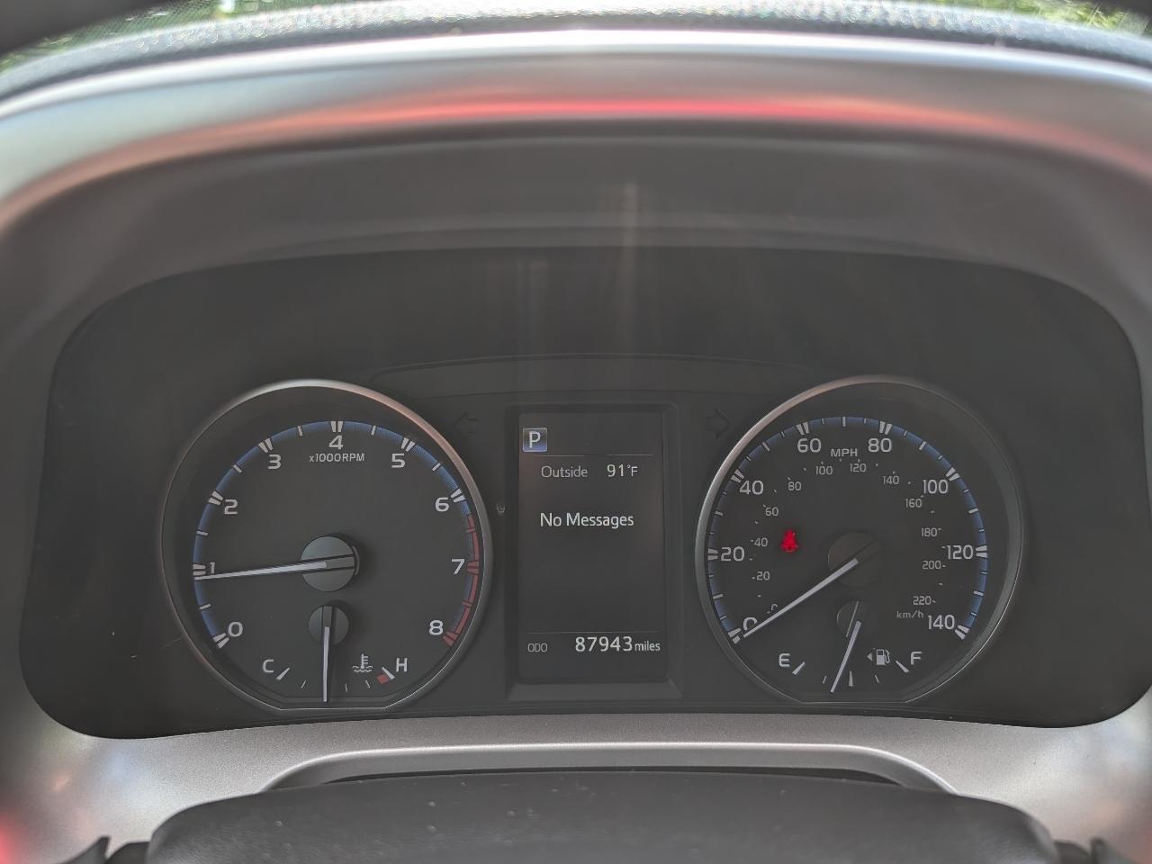 Toyota RAV4 LE AWD 2017