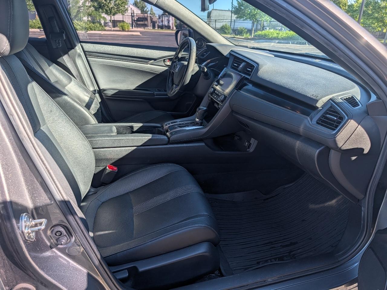 Honda Civic EX-L w/ Navigation 2020
