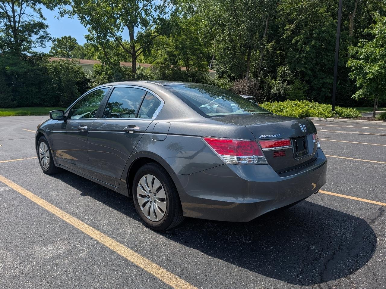 Honda Accord LX sedan AT 2012