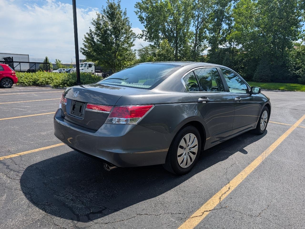 Honda Accord LX sedan AT 2012