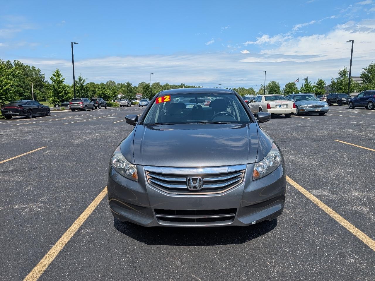Honda Accord LX sedan AT 2012